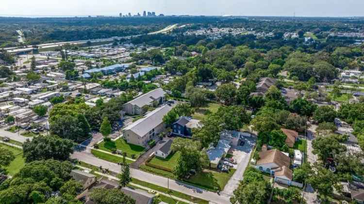 Multi-family house For Sale in Saint Petersburg, Florida