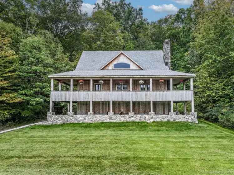 Single-family house For Sale in New Milford, Connecticut