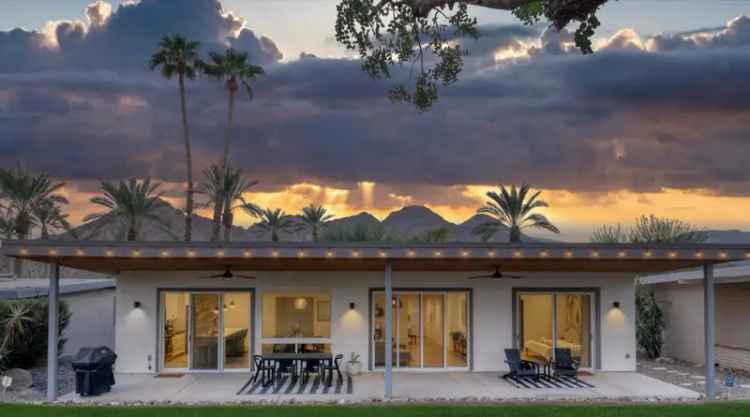 Single-family house For Sale in Indian Wells, California