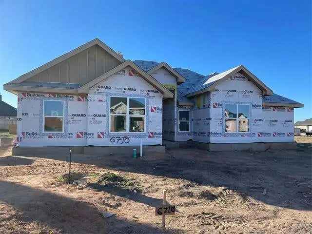 Single-family house For Sale in Midland, Texas