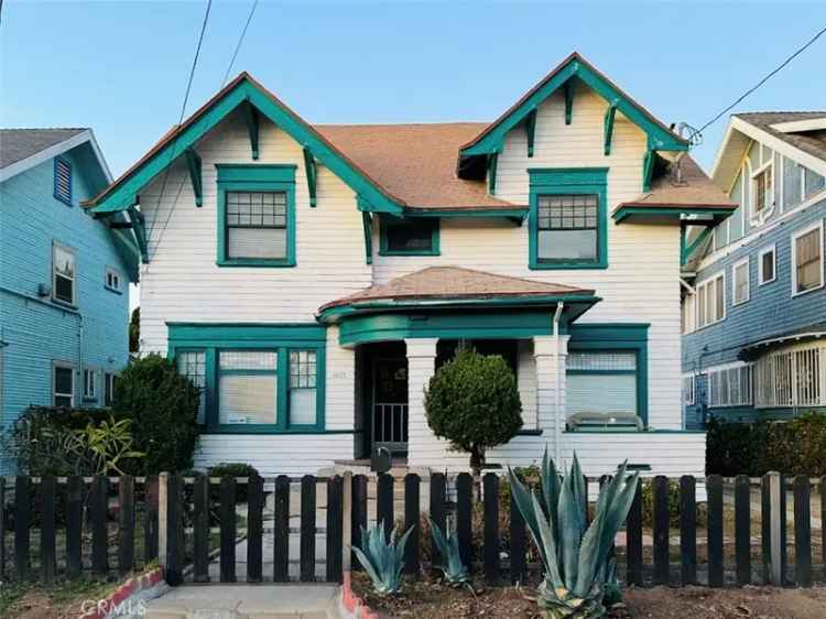 Single-family house For Sale in 2237, Cambridge Street, Los Angeles, California