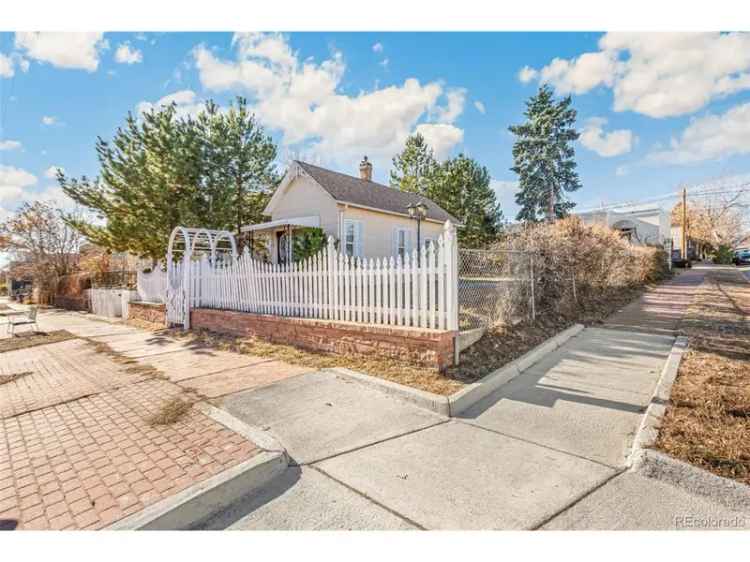 Multi-family house For Sale in 1616, West 34th Avenue, Denver, Colorado