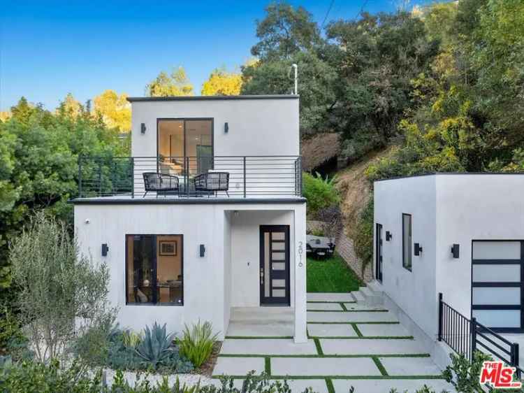 Single-family house For Sale in Los Angeles, California