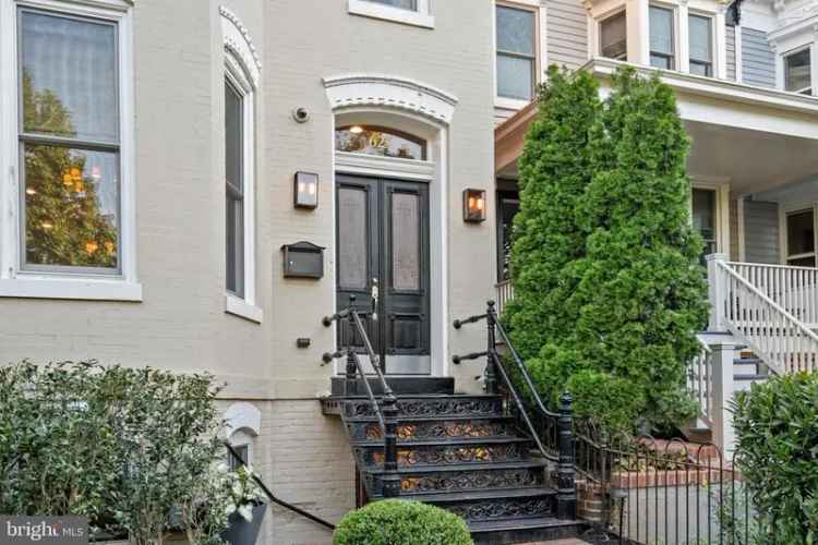 House For Sale in Washington, District of Columbia