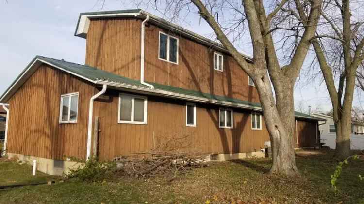 Single-family house For Sale in 630, 23rd Street, LaSalle, Illinois