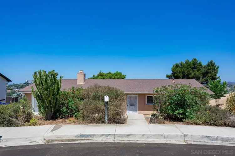 Single-family house For Sale in 390, Treewood Street, San Diego, California