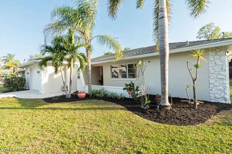 Single-family house For Sale in 1562, Alhambra Drive, Fort Myers, Florida