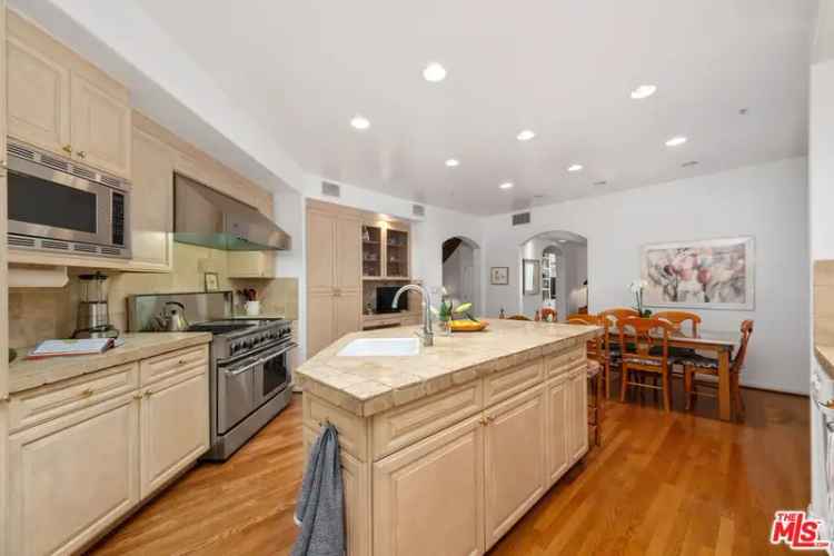 Condo For Sale in 11740, West Sunset Boulevard, Los Angeles, California