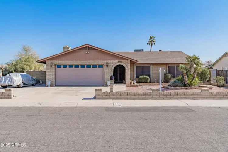 Single-family house For Sale in 9469, North 50th Drive, Glendale, Arizona