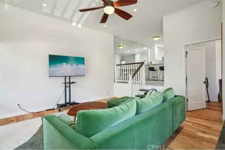 Condo For Sale in Long Beach, California