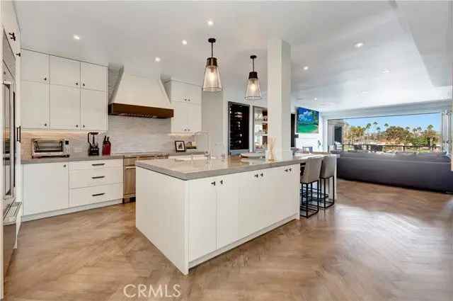 Single-family house For Sale in 621, Lido Park Drive, Newport Beach, California