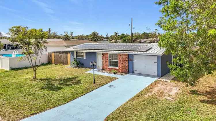 Single-family house For Sale in South Bradenton, Florida