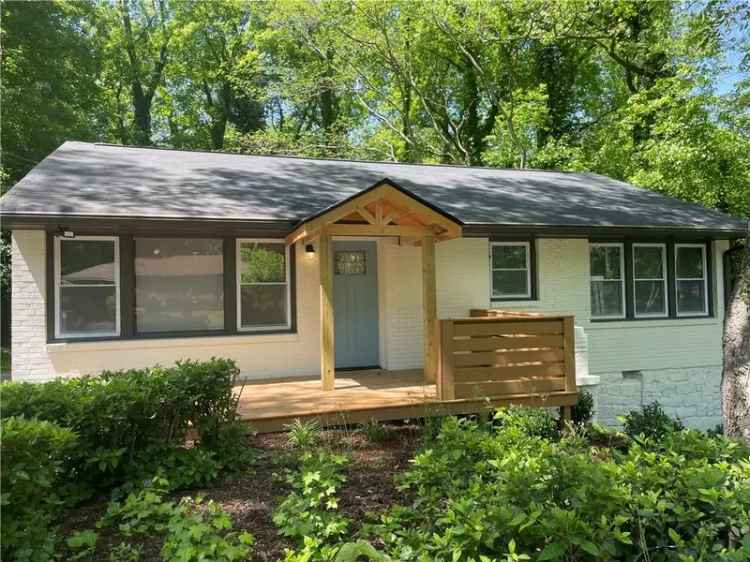 Single-family house For Sale in 1941, Wells Drive Southwest, Atlanta, Georgia