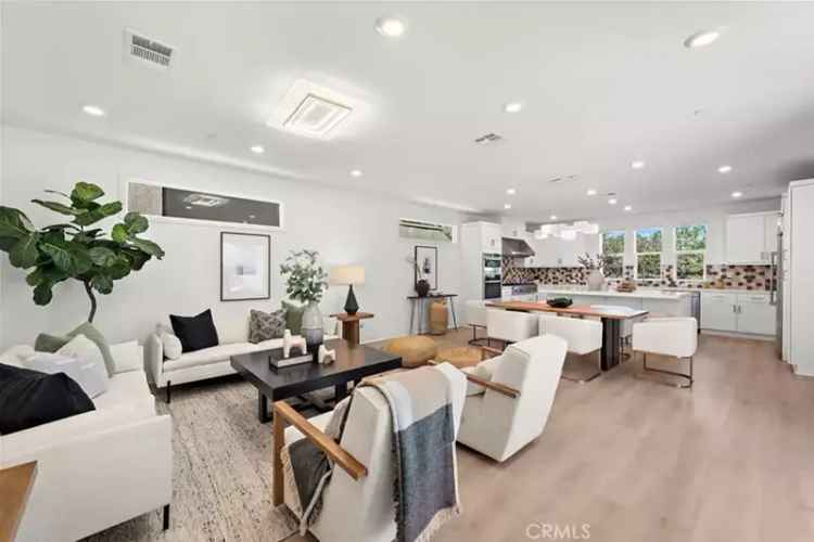 Condo For Sale in Irvine, California