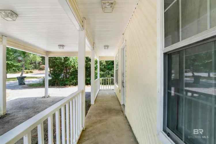 Single-family house For Sale in Daphne, Alabama