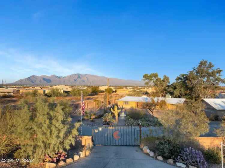 Single-family house For Sale in 2990, North Silverbell Road, Tucson, Arizona