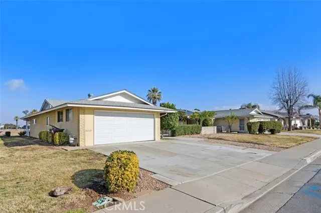 Single-family house For Sale in 26434, McCall Boulevard, Menifee, California