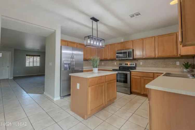 Single-family house For Sale in 19, West Calle Mantilla, Sahuarita, Arizona