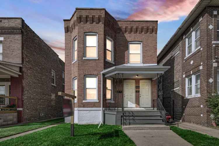 Multi-family house For Sale in 3824, Grand Boulevard, East Chicago, Indiana