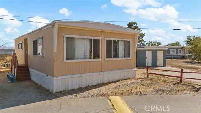 Single-family house For Sale in Rosamond, California