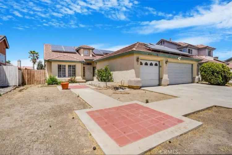 Single-family house For Sale in Victorville, California