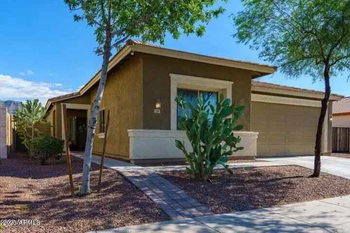 Single-family house For Sale in Phoenix, Arizona