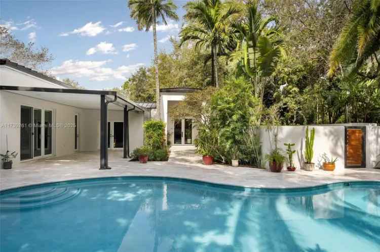 Single-family house For Sale in 3940, Braganza Avenue, Miami, Florida