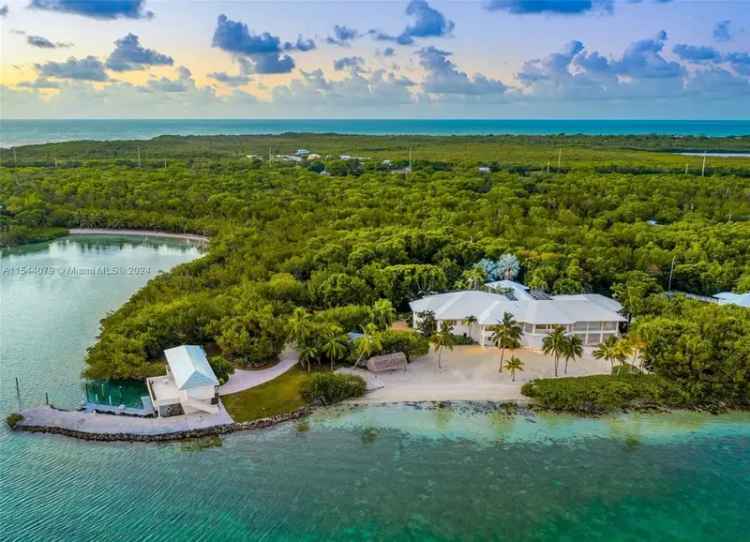 Single-family house For Sale in 94100, Overseas Highway, Key Largo, Florida