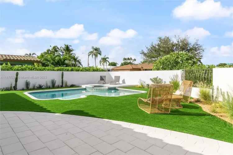 Single-family house For Sale in Fort Lauderdale, Florida