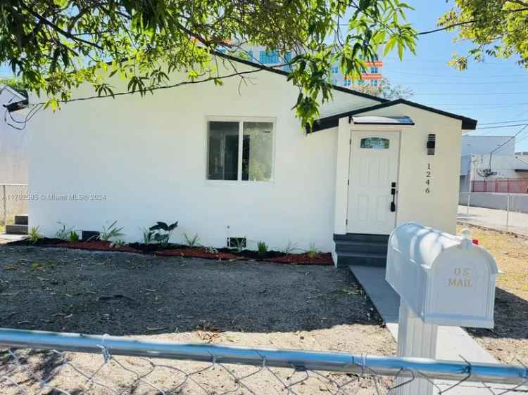 Single-family house For Sale in 1246, Northwest 37th Street, Miami, Florida