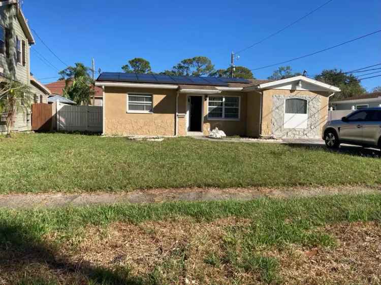 Single-family house For Sale in 8143, Overlook Place Northeast, Saint Petersburg, Florida