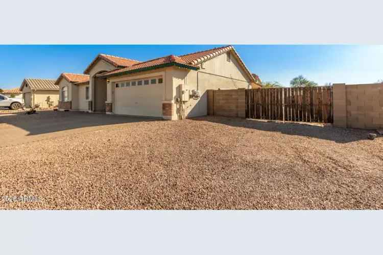 Single-family house For Sale in 1485, West 14th Avenue, Apache Junction, Arizona