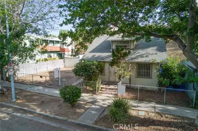 Single-family house For Sale in 1008, North Hoover Street, Los Angeles, California