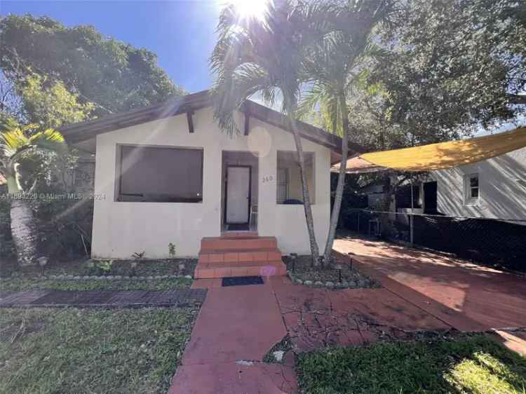 Single-family house For Sale in 260, Northwest 34th Street, Miami, Florida