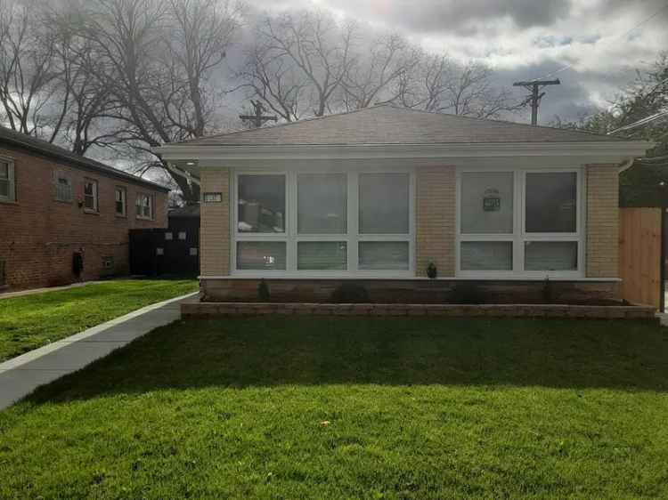 Single-family house For Sale in 15, East 92nd Street, Chicago, Illinois