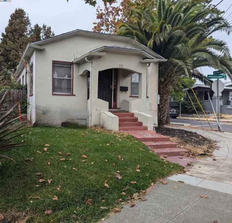 Single-family house For Sale in 1567, Havenscourt Boulevard, Oakland, California