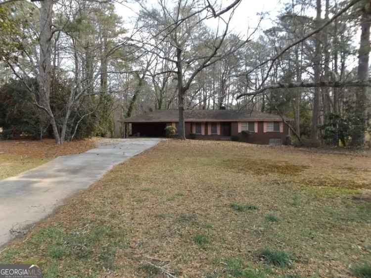 Single-family house For Sale in 1880, Reynolds Road Southwest, Atlanta, Georgia