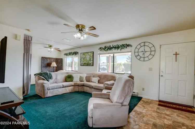 Single-family house For Sale in 4416, North Sauter Drive East, Prescott Valley, Arizona