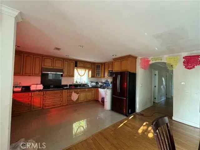 Single-family house For Sale in 4850, O Sullivan Drive, Los Angeles, California