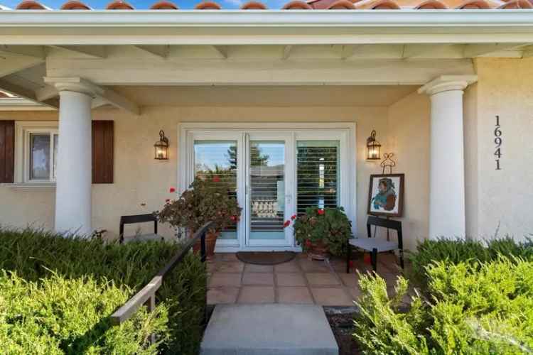 Single-family house For Sale in 16941, Dominican Drive, San Diego, California