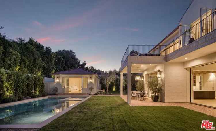 Single-family house For Sale in 15620, Woodvale Road, Los Angeles, California