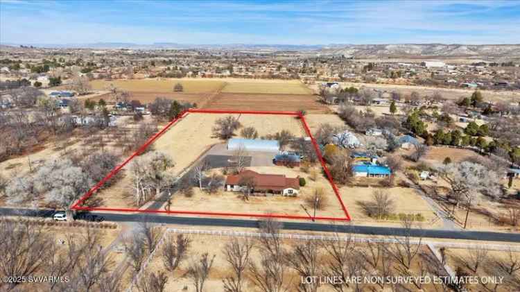 Single-family house For Sale in 216, East Quarterhorse Lane, Camp Verde, Arizona