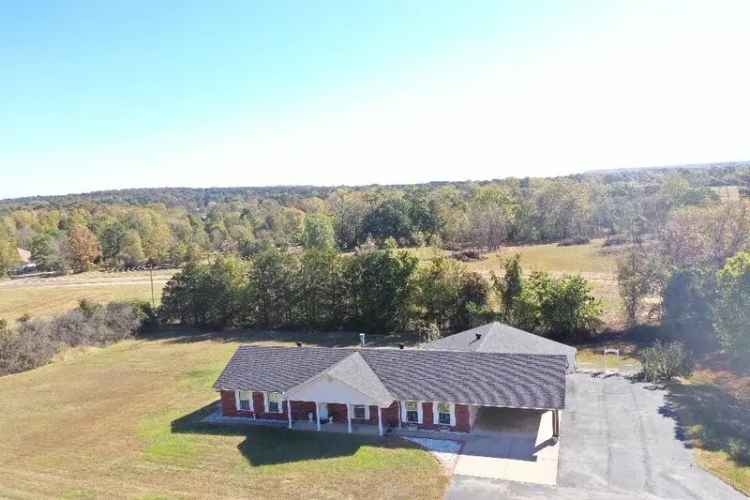 Single-family house For Sale in Russellville, Arkansas