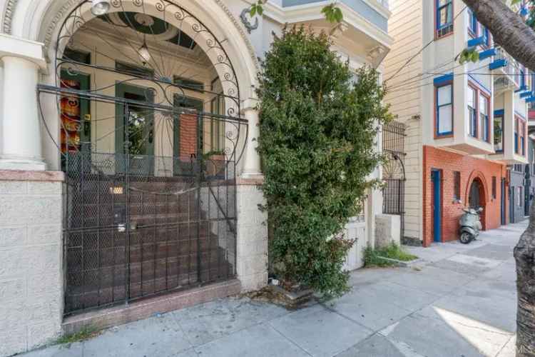 Multi-family house For Sale in San Francisco, California