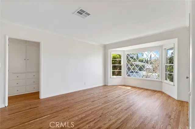 Single-family house For Sale in Los Angeles, California