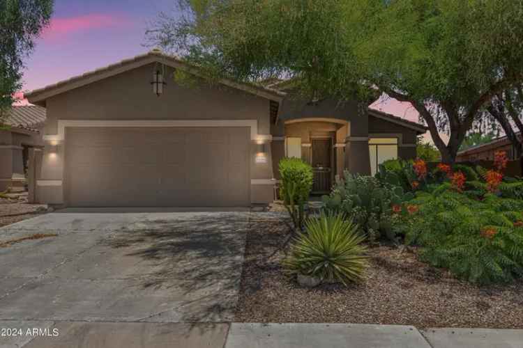 Single-family house For Sale in 13383, South 175th Avenue, Goodyear, Arizona