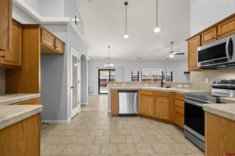 House For Sale in Montrose, Colorado