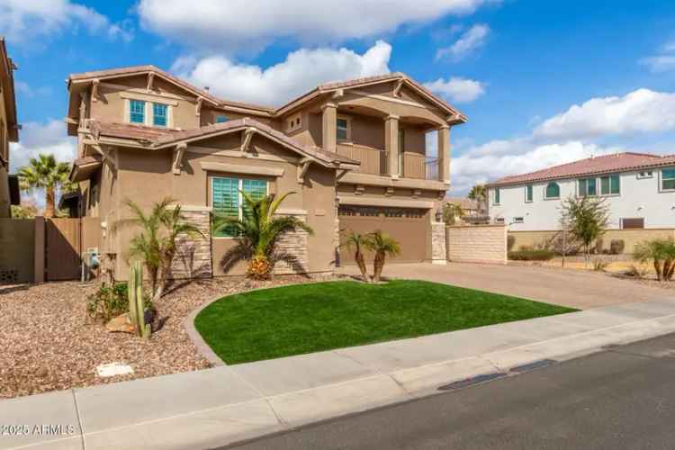 Single-family house For Sale in 4176, East Glacier Place, Chandler, Arizona