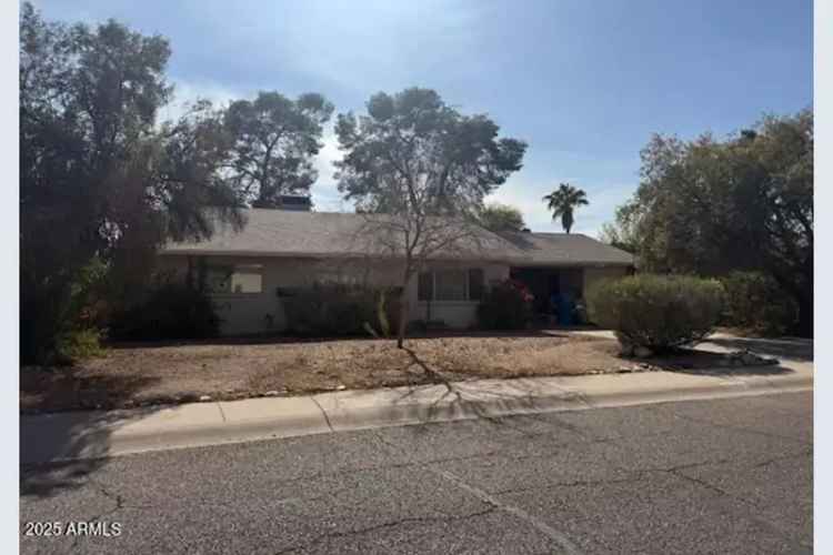 Single-family house For Sale in 3021, East Windrose Drive, Phoenix, Arizona