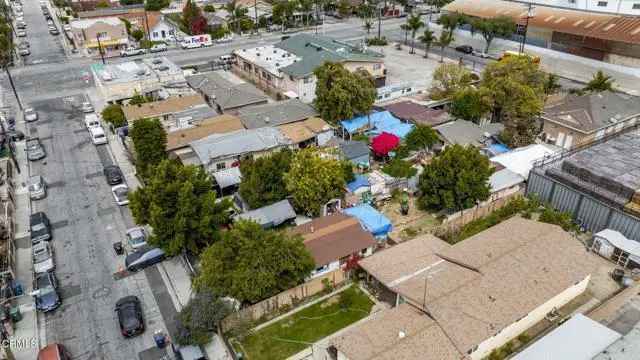 Single-family house For Sale in Los Angeles, California